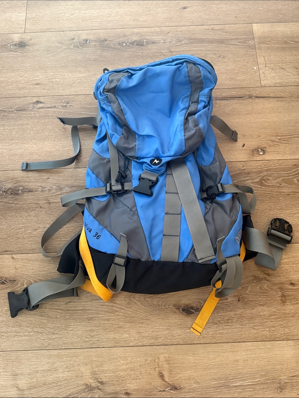 EUC Marmot Women’s hiking backpack - Diva 36
